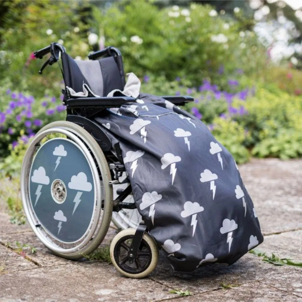 Adult fleece-lined wheelchair cosy - SILVER LIGHTNING